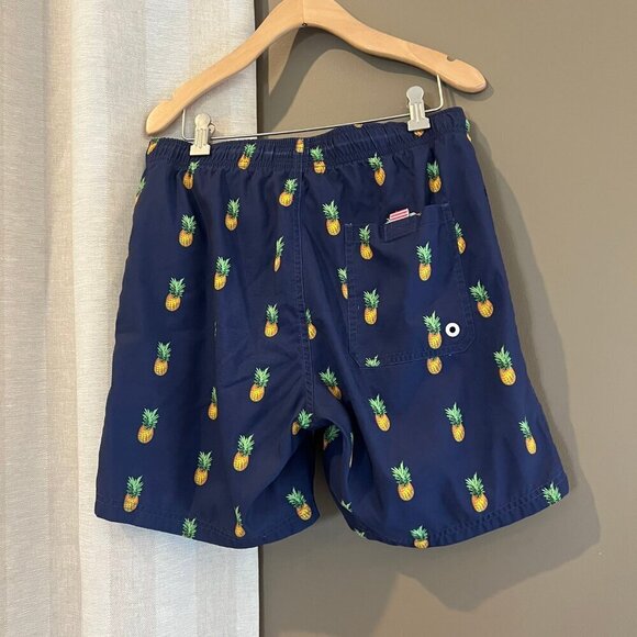 Maamgic Men's Lined Navy Pineapple Swim Trunk, Size Medium - Picture 3 of 9